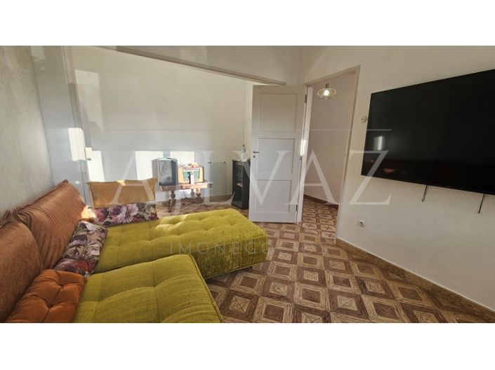 Image No.6-2 Bed House for sale