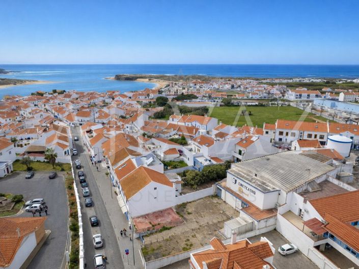 Image No.40-Commercial for sale