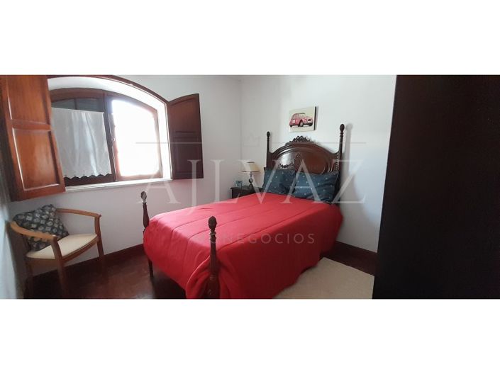 Image No.21-5 Bed House for sale