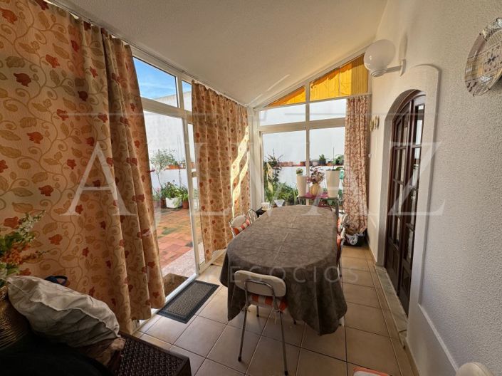 Image No.33-5 Bed House for sale