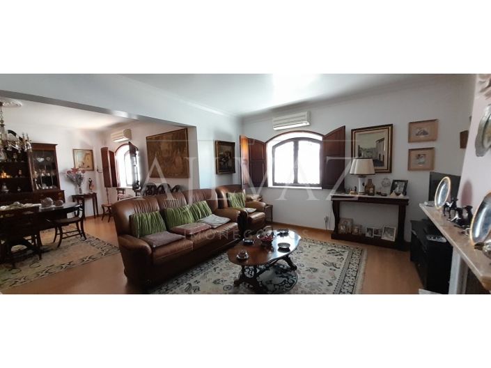 Image No.4-5 Bed House for sale