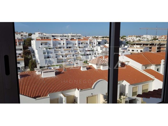 Image No.10-4 Bed Apartment for sale