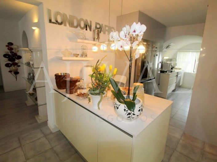 Image No.11-4 Bed Apartment for sale