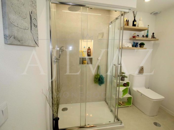 Image No.18-4 Bed Apartment for sale