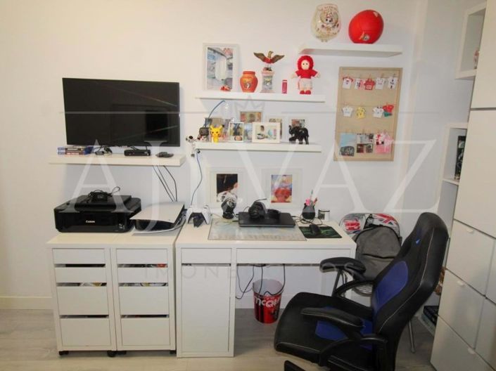 Image No.19-4 Bed Apartment for sale