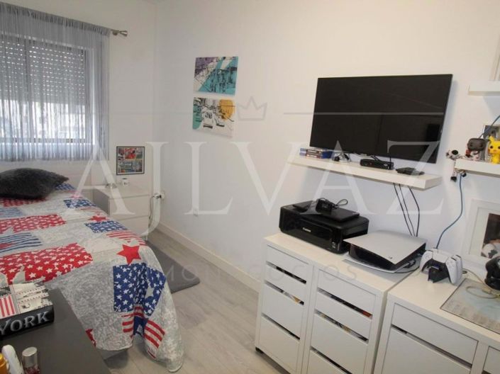 Image No.20-4 Bed Apartment for sale