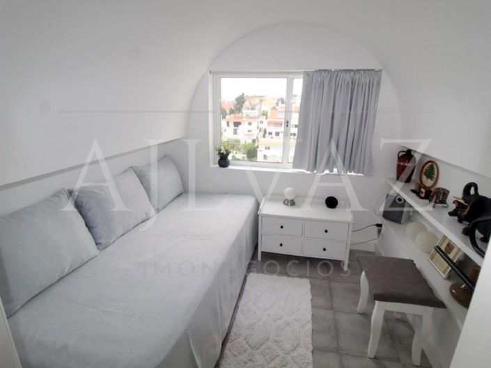 Image No.24-4 Bed Apartment for sale