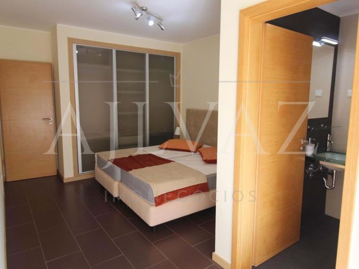 Image No.23-2 Bed House for sale