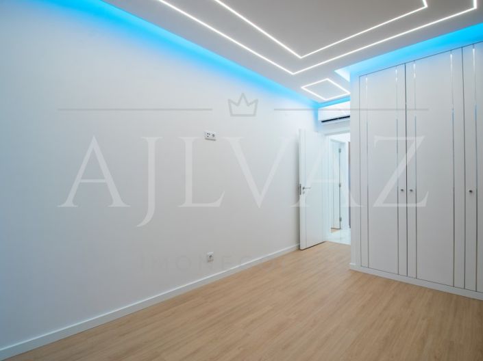 Image No.18-3 Bed Apartment for sale