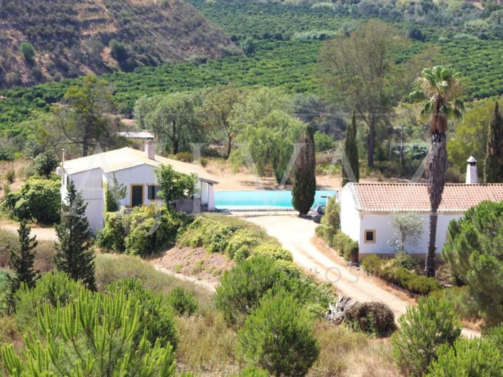 Image No.1-14 Bed Farmhouse for sale