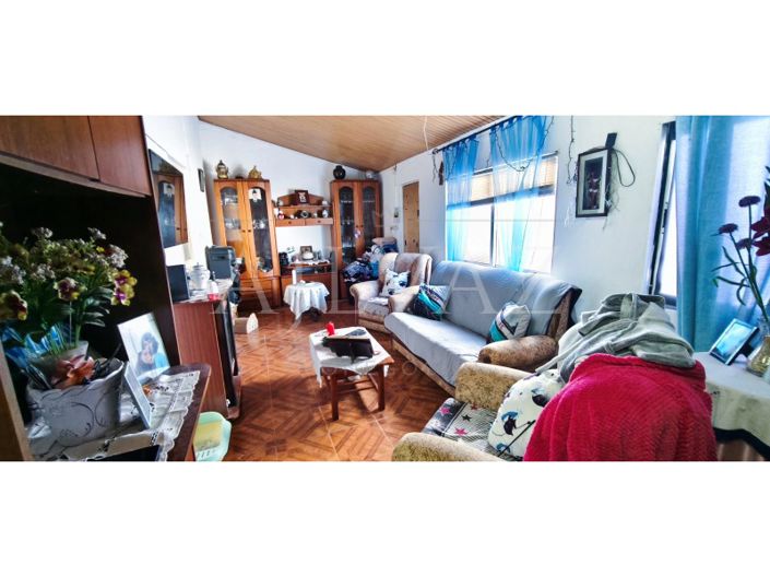 Image No.13-3 Bed House for sale