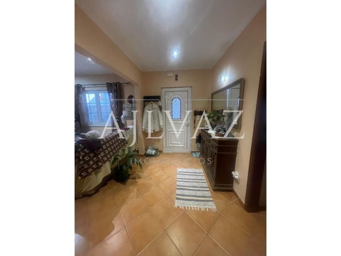 Image No.18-3 Bed House for sale