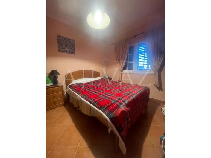 Image No.19-3 Bed House for sale