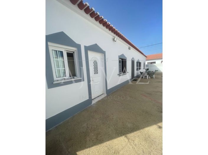 Image No.8-3 Bed House for sale