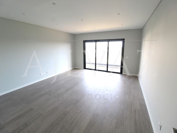 Image No.19-2 Bed Apartment for sale