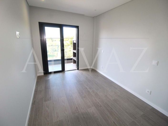 Image No.25-2 Bed Apartment for sale