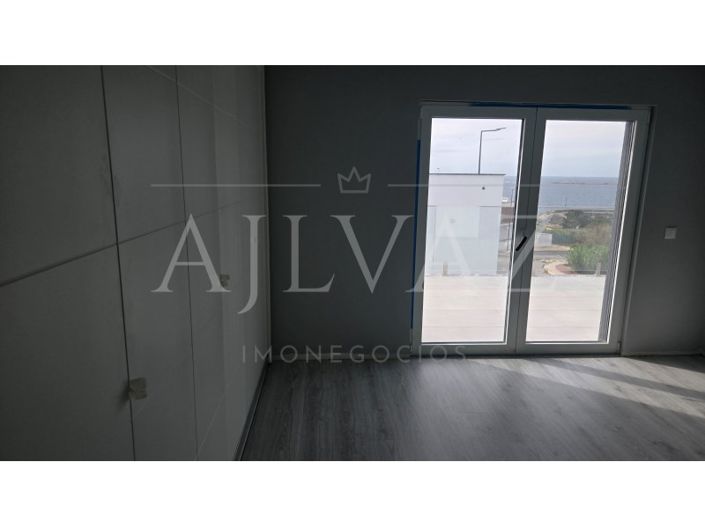 Image No.25-Maison de 4 chambres à vendre à Sines