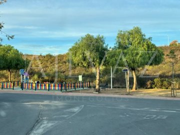 id516fb501-0000-0500-0000-000017968361