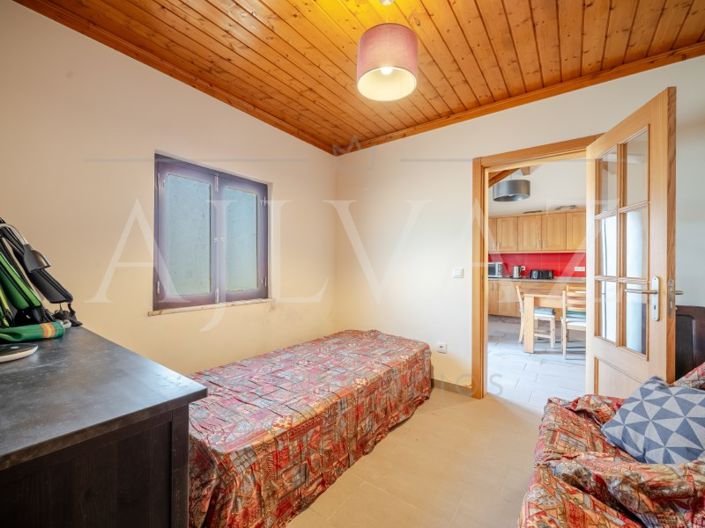 Image No.14-6 Bed House for sale