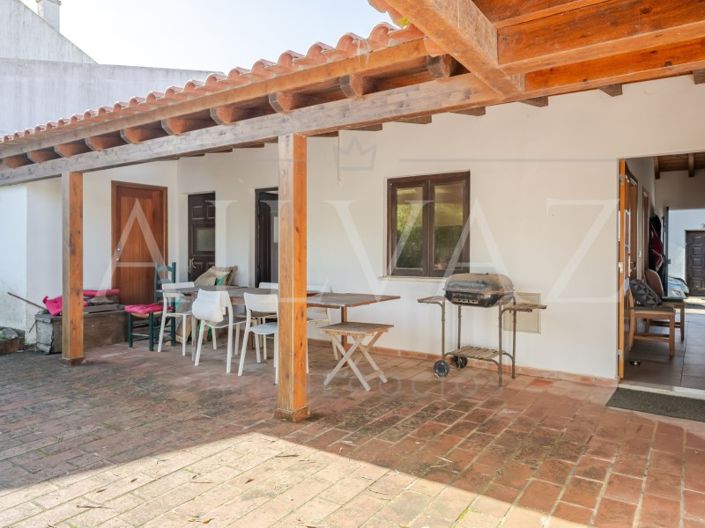 Image No.23-6 Bed House for sale