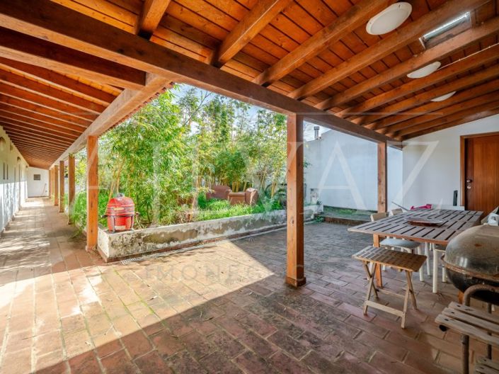 Image No.25-6 Bed House for sale