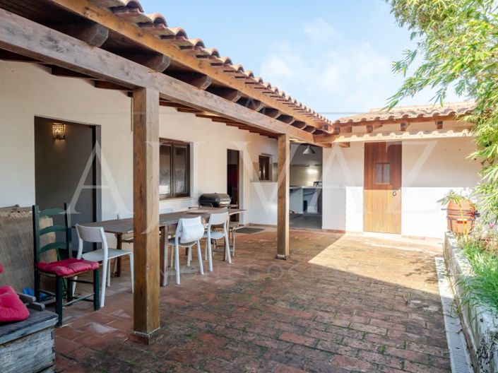 Image No.26-6 Bed House for sale