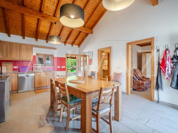 Image No.3-6 Bed House for sale