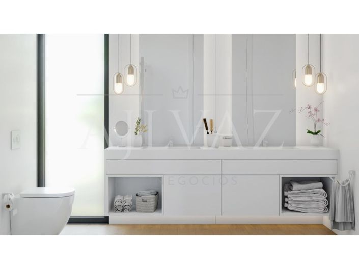 Image No.15-3 Bed House for sale