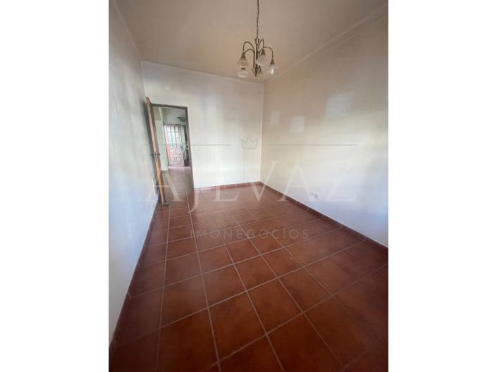 Image No.11-3 Bed House for sale