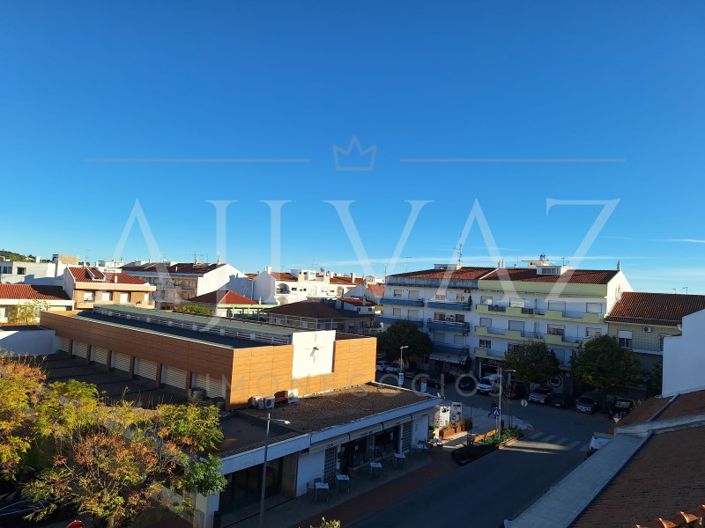 Image No.17-3 Bed Apartment for sale