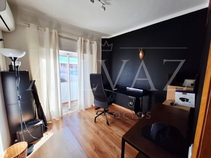 Image No.8-3 Bed Apartment for sale