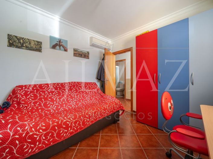 Image No.11-5 Bed House for sale