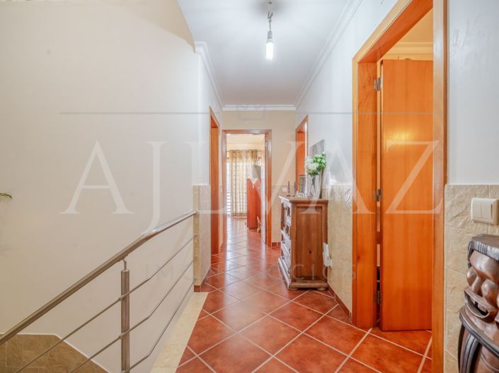 Image No.15-5 Bed House for sale