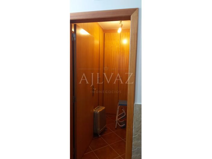 Image No.18-5 Bed House for sale