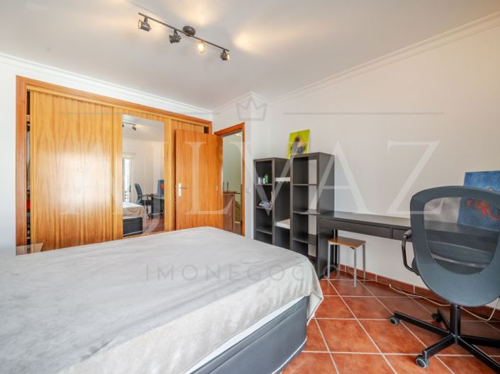 Image No.24-5 Bed House for sale