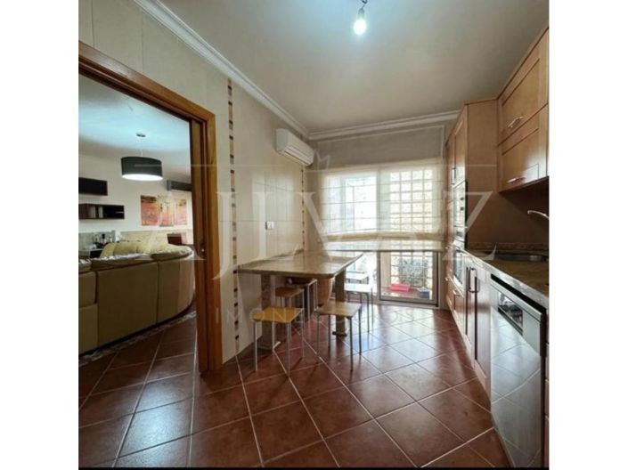 Image No.5-5 Bed House for sale