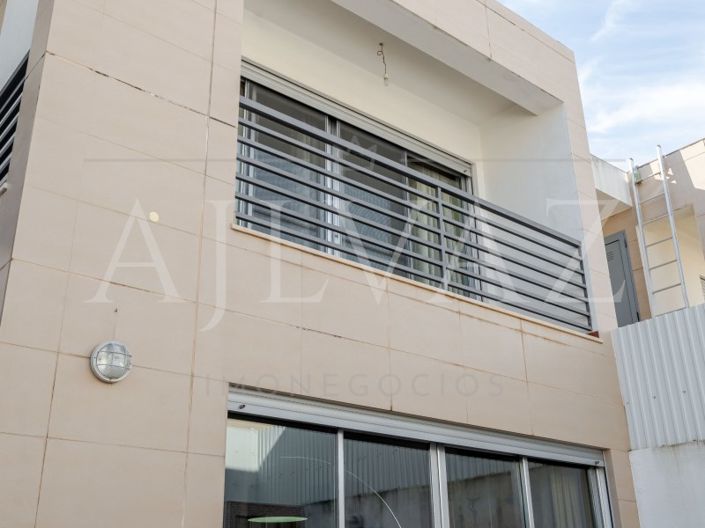 Image No.34-5 Bed House for sale