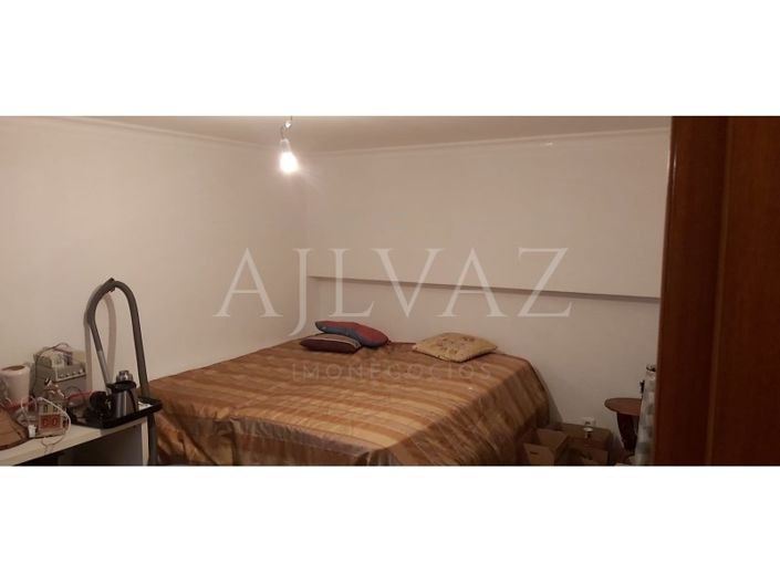 Image No.42-5 Bed House for sale