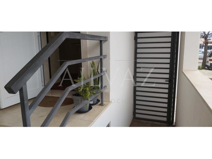 Image No.48-5 Bed House for sale