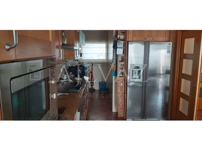 Image No.7-5 Bed House for sale