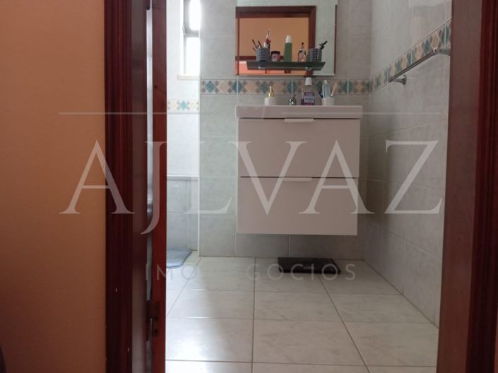 Image No.12-3 Bed House for sale