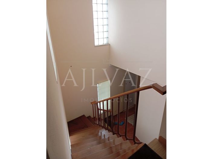 Image No.14-3 Bed House for sale