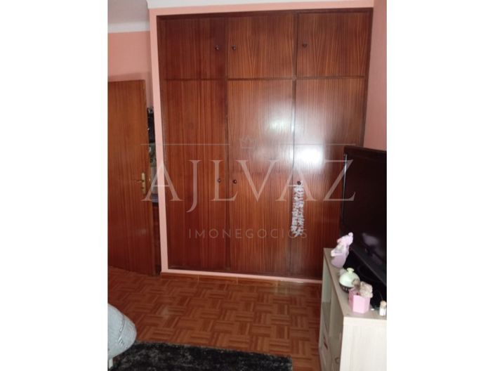 Image No.33-3 Bed House for sale