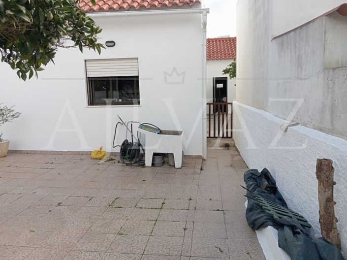 Image No.47-3 Bed House for sale