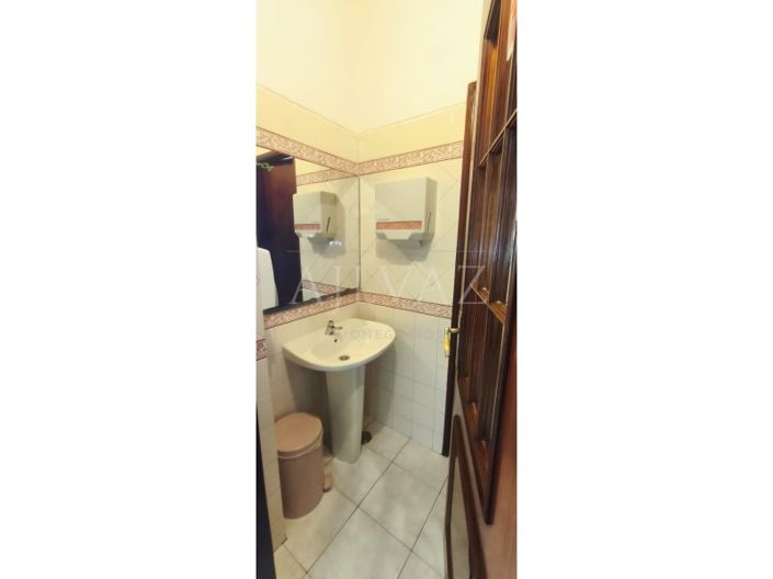 Image No.16-Bar for sale