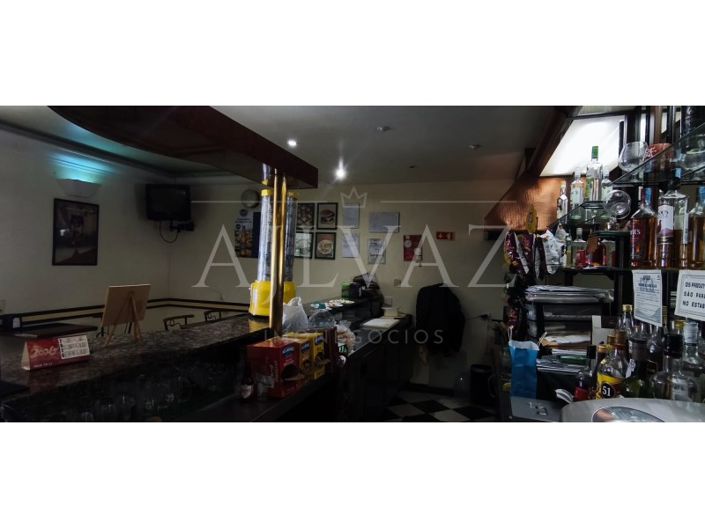 Image No.5-Bar for sale