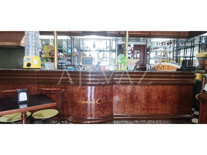 Image No.8-Bar for sale