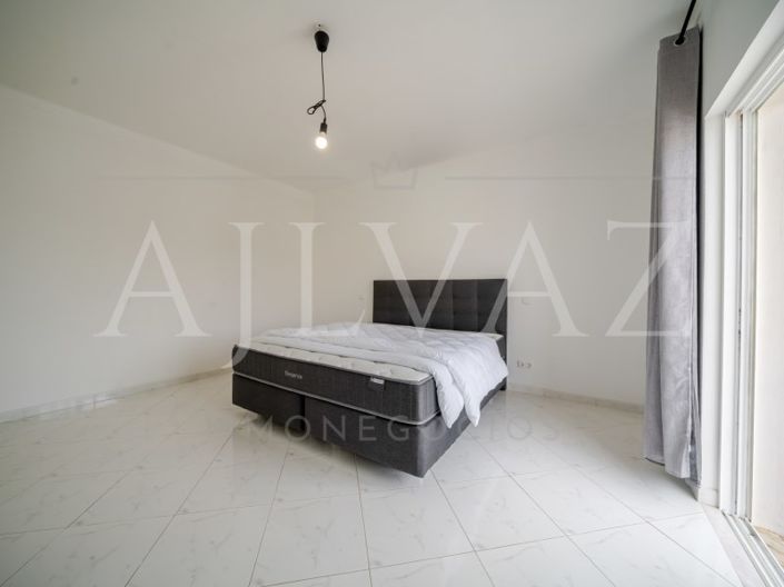 Image No.14-4 Bed House for sale