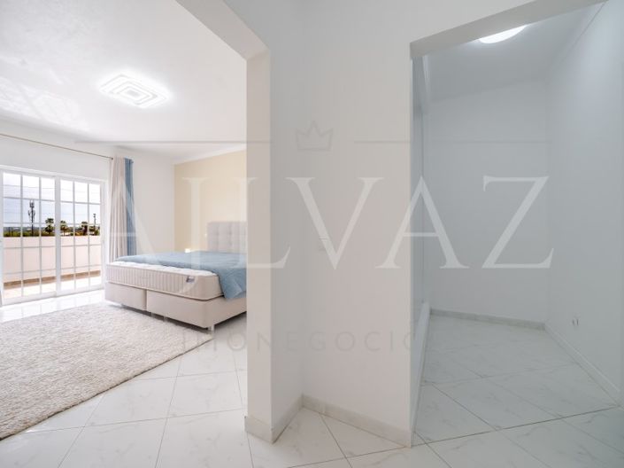 Image No.22-4 Bed House for sale