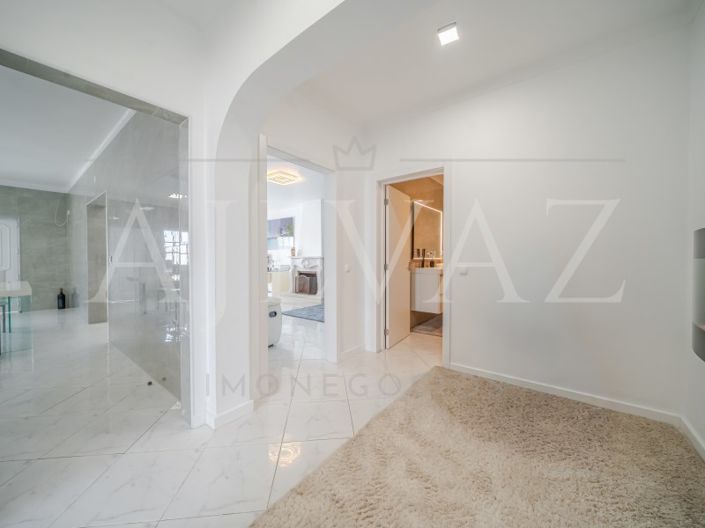 Image No.34-4 Bed House for sale